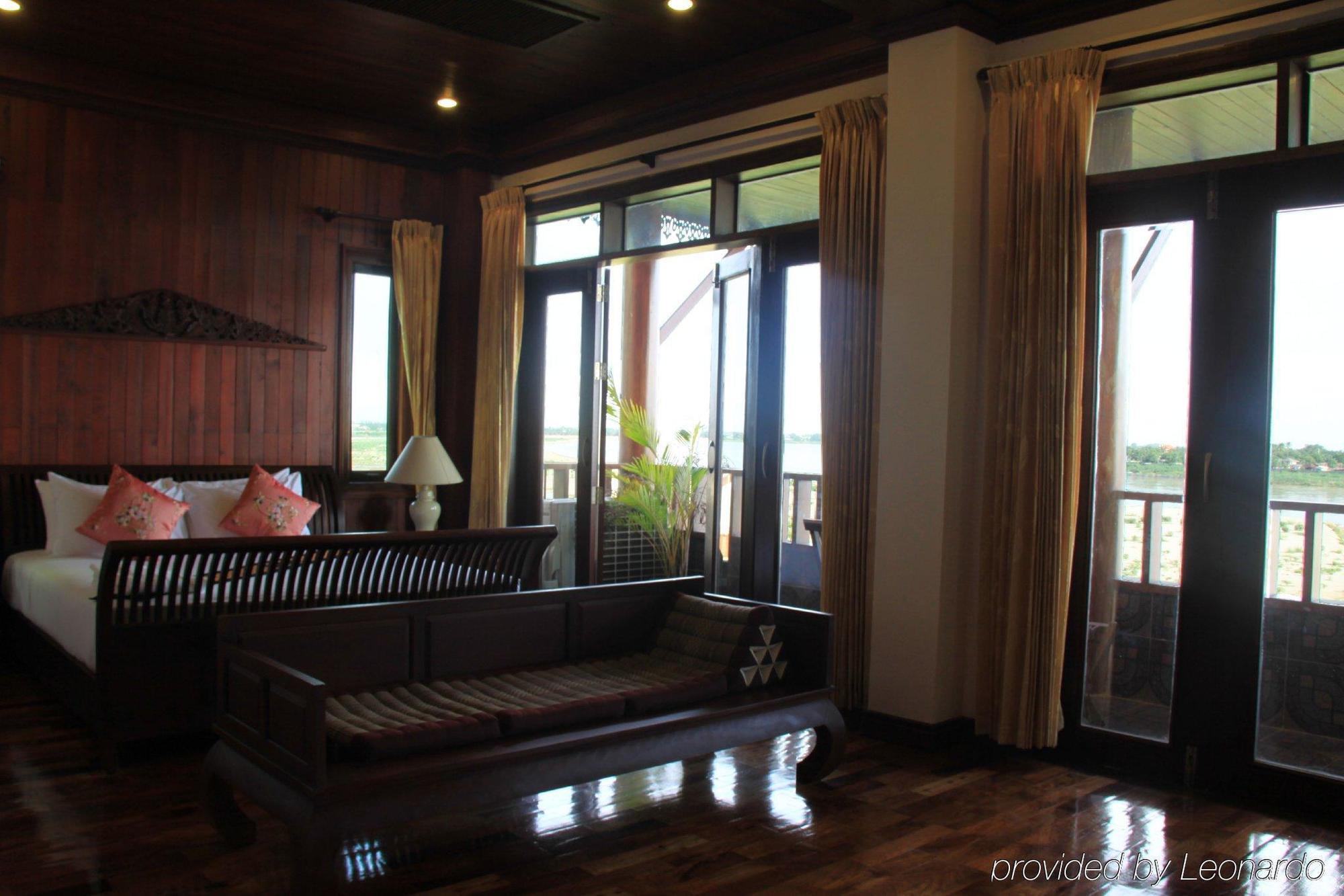 Sengtawan Riverside Hotel Vientiane Room photo