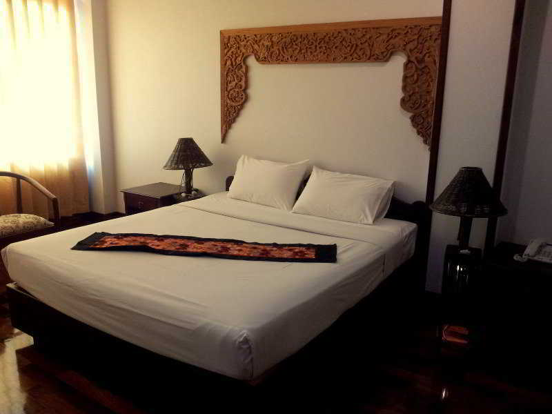 Sengtawan Riverside Hotel Vientiane Exterior photo