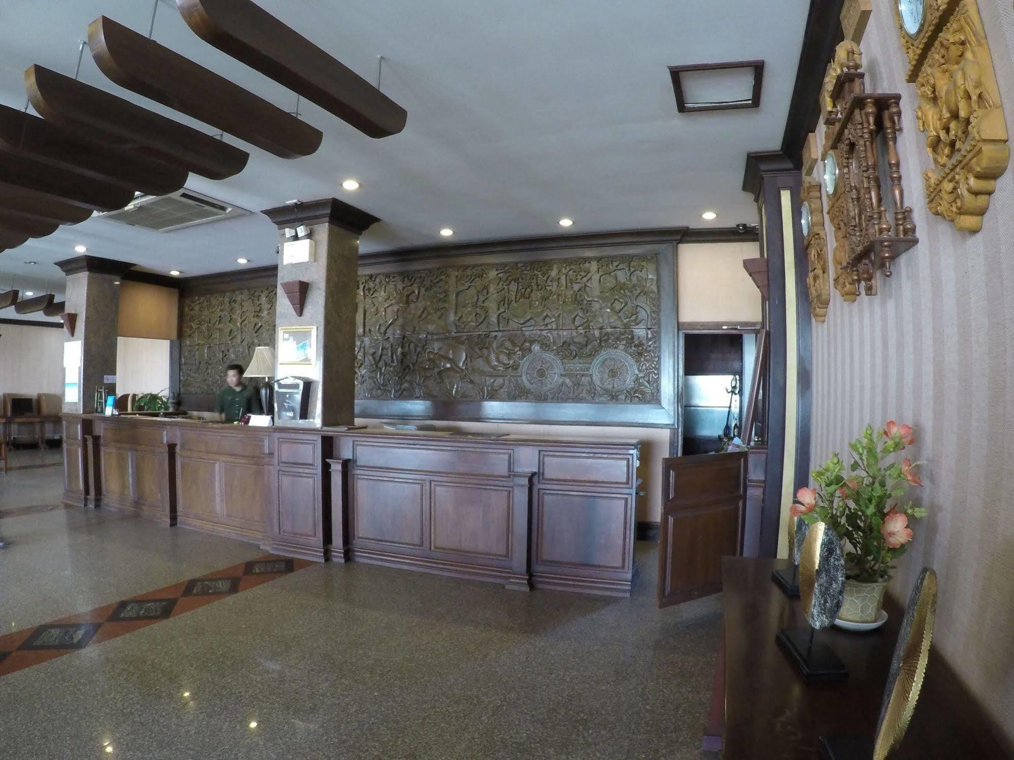 Sengtawan Riverside Hotel Vientiane Exterior photo